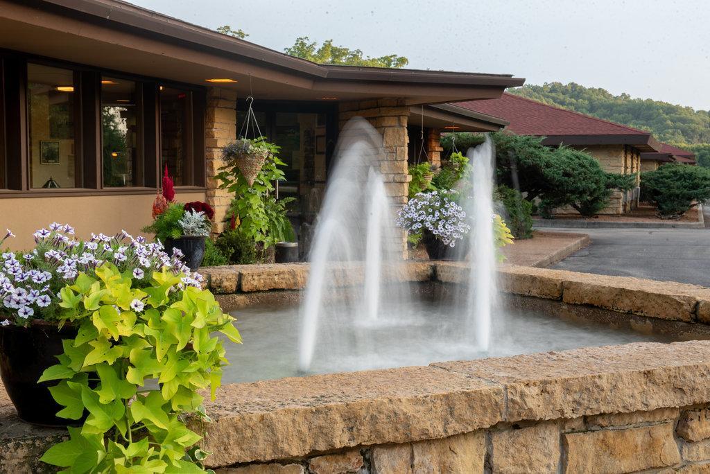 Spring Valley Inn Spring Green Exterior foto