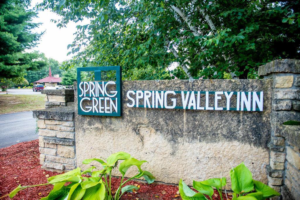Spring Valley Inn Spring Green Exterior foto
